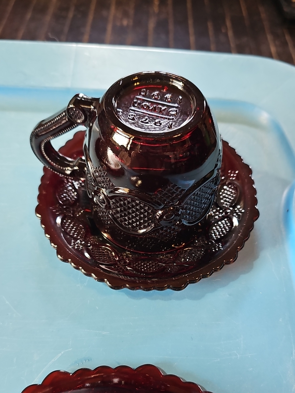 4 Piece Avon 1876 Cape Collection Setting - Picture 7 of 8